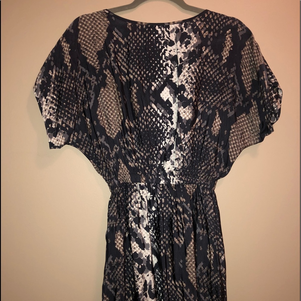 🌟Express Snakeskin Dress - Picture 3 of 5